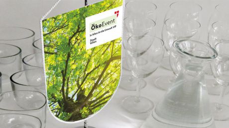 ÖkoEvent Tischwimpel mit Gläsern